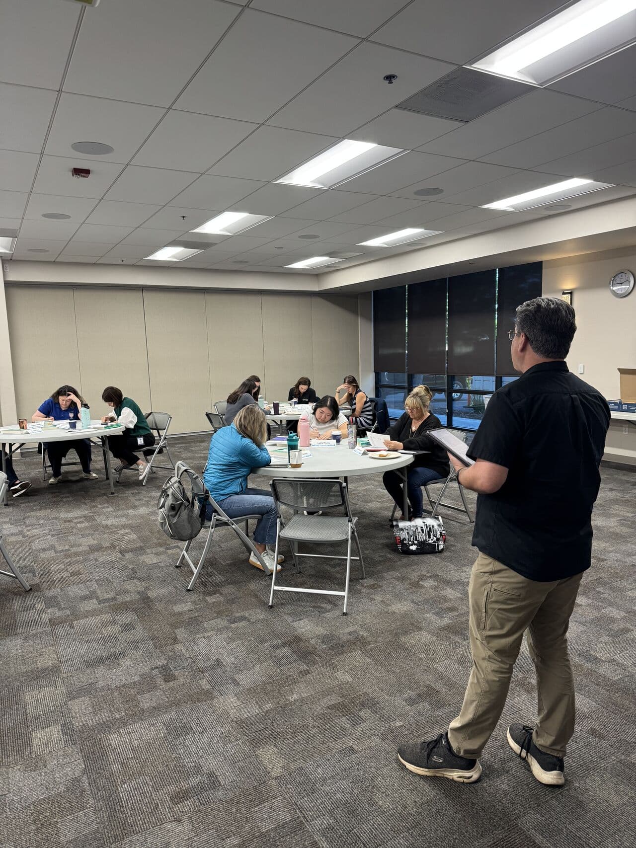 Jovanni speaking to a leadership audience